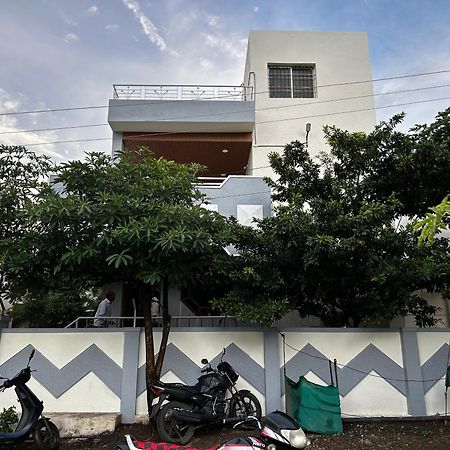 Vatavriksha Guest House,Akkalkot Akalkot Bagian luar foto