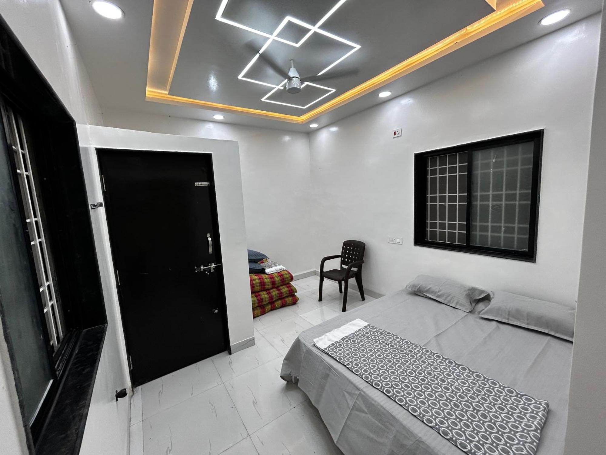 Vatavriksha Guest House,Akkalkot Akalkot Bagian luar foto
