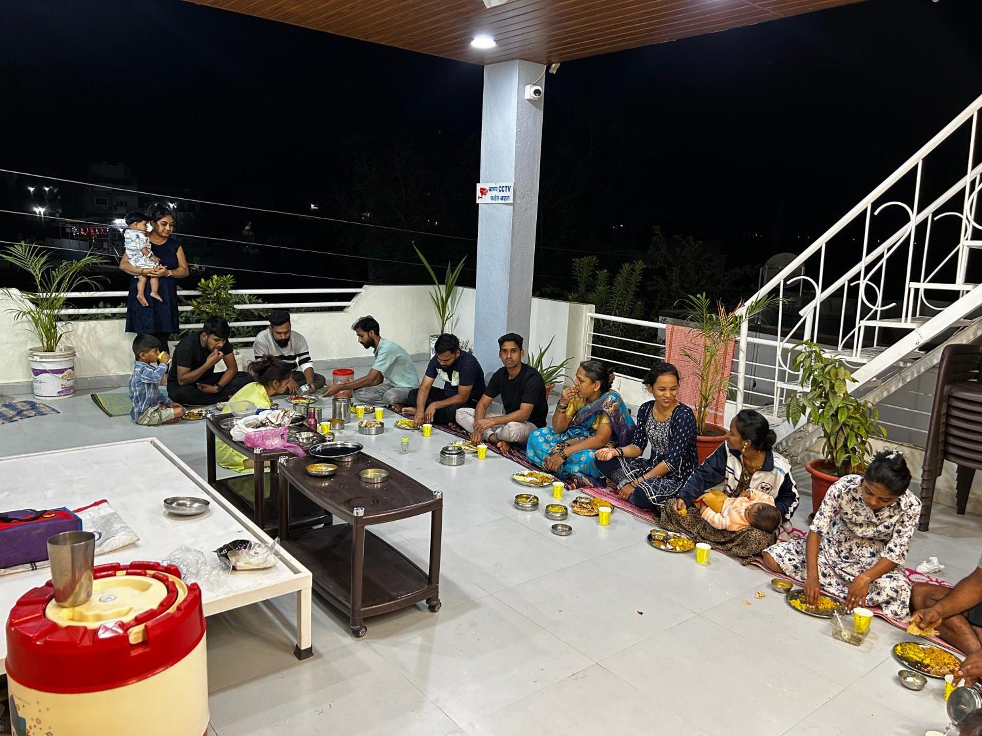 Vatavriksha Guest House,Akkalkot Akalkot Bagian luar foto